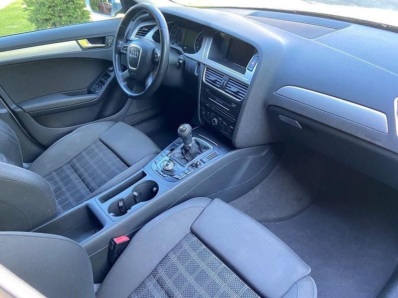 Second-hand Audi A4 Attraction 143 CP (105 kW) 2011 Argintiu Break