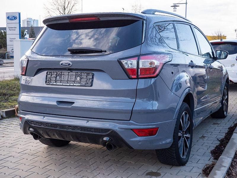 Gebraucht Ford Kuga ST-Line 150 PS (110 kW) 2019 Grau SUV