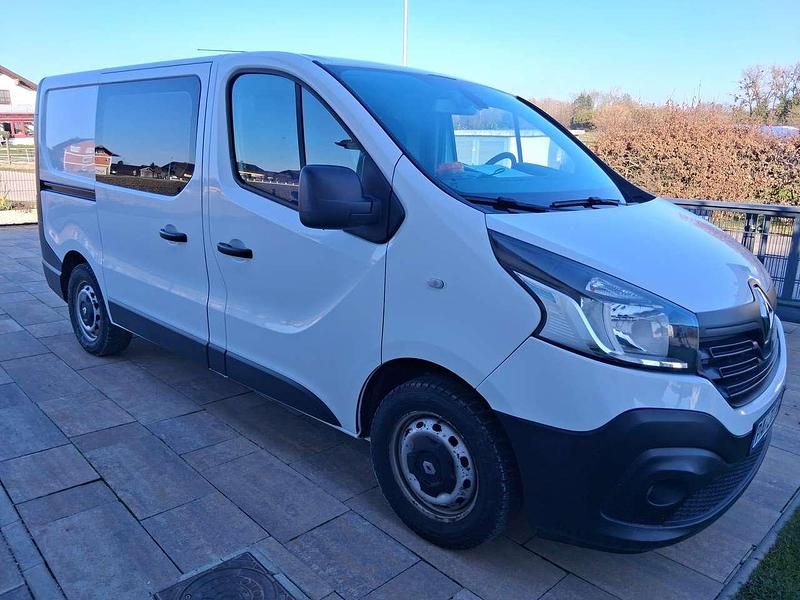 Gebraucht Renault Trafic 120 PS (88 kW) 2015 Weiß Van / Kleinbus