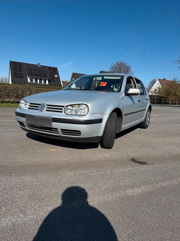 Gebraucht VW Golf IV 75 PS (55 kW) 2000 Silber Kleinwagen