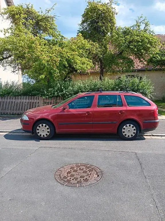 Gebraucht Skoda Octavia Ambiente 116 PS (85 kW) 2006 Rot Kombi