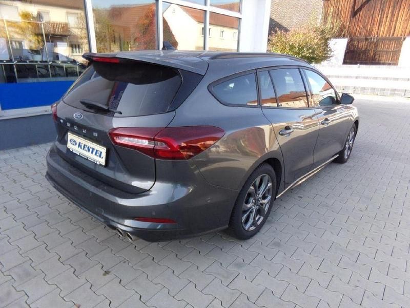 Gebraucht Ford Focus ST-Line X 125 PS (91 kW) 2023 Magneticgrau (metallic) Kombi