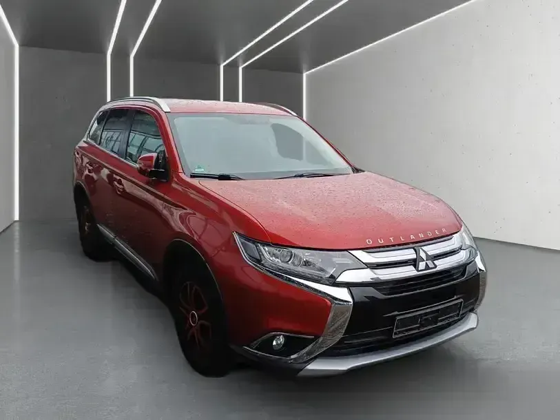 Gebraucht Mitsubishi Outlander Edition 150 PS (110 kW) 2017 Rot SUV