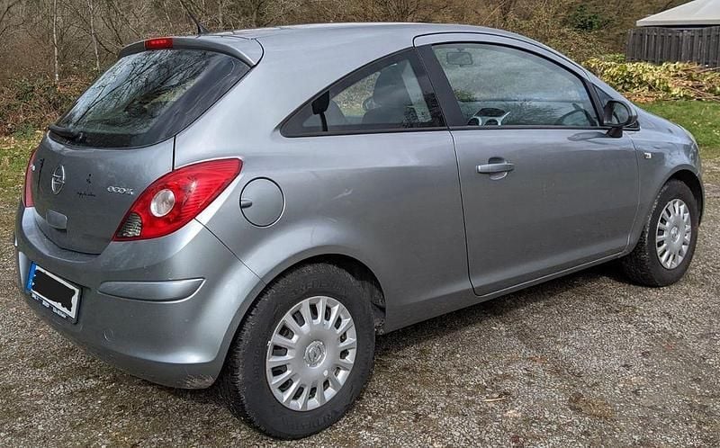 Gebraucht Opel Corsa 69 PS (50 kW) 2012 Grau Kleinwagen