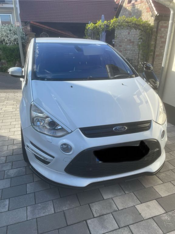 Weiß Gebraucht 2012 Ford S-MAX Titanium S Van / Kleinbus | 10.999 € (Guter Preis) - Bild 1/4