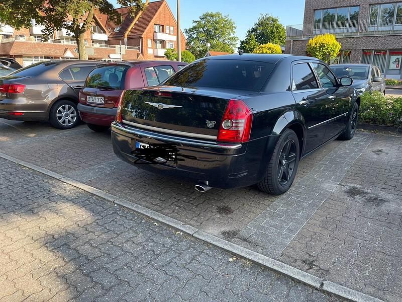 Schwarz Gebraucht 2008 Chrysler 300C Limousine | 6.500 € - Bild 1/4