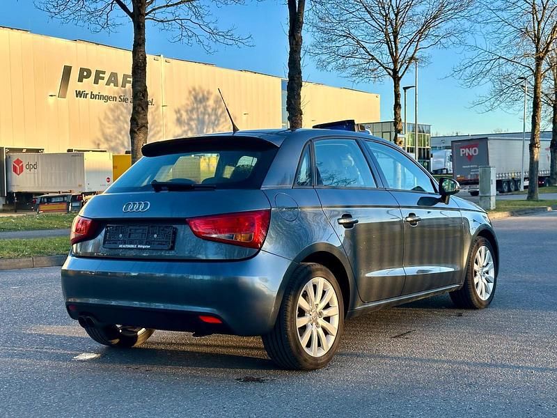 Gebraucht Audi A1 Ambition 122 PS (89 kW) 2012 Grau Kleinwagen