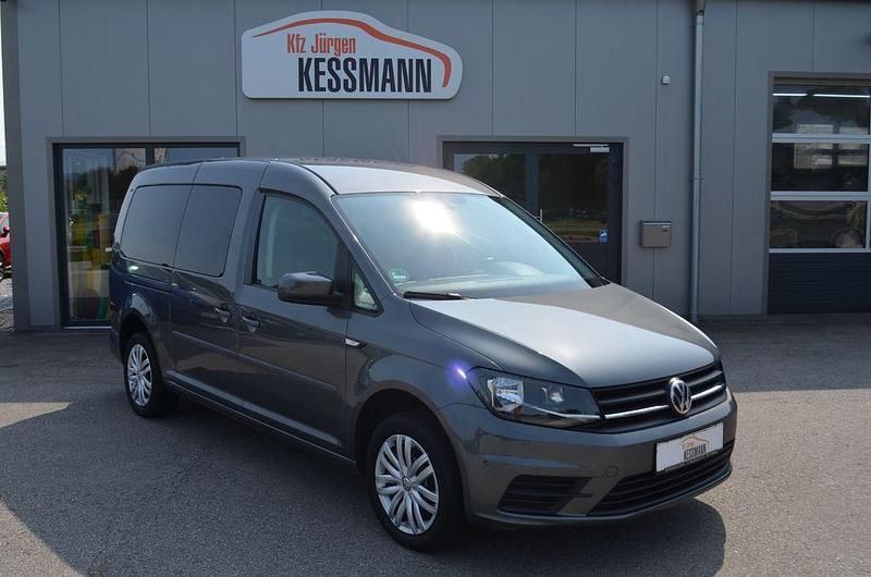 Grau Gebraucht 2017 VW Caddy Maxi Van / Kleinbus | 15.999 € (Superpreis) - Bild 1/4