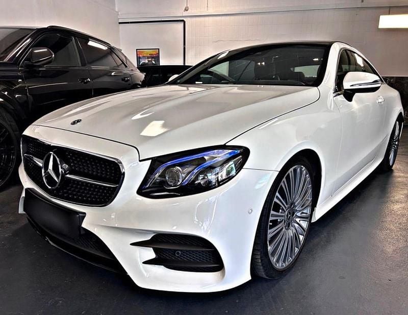 Weiß Gebraucht 2017 Mercedes E400 AMG line Coupé | 39.400 € (Etwas zu teuer) - Bild 1/4