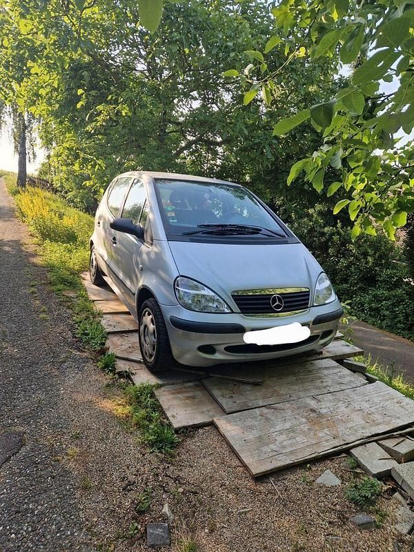 Silber Gebraucht 2002 Mercedes A160 Classic Kleinwagen | 750 € (Superpreis) - Bild 1/4