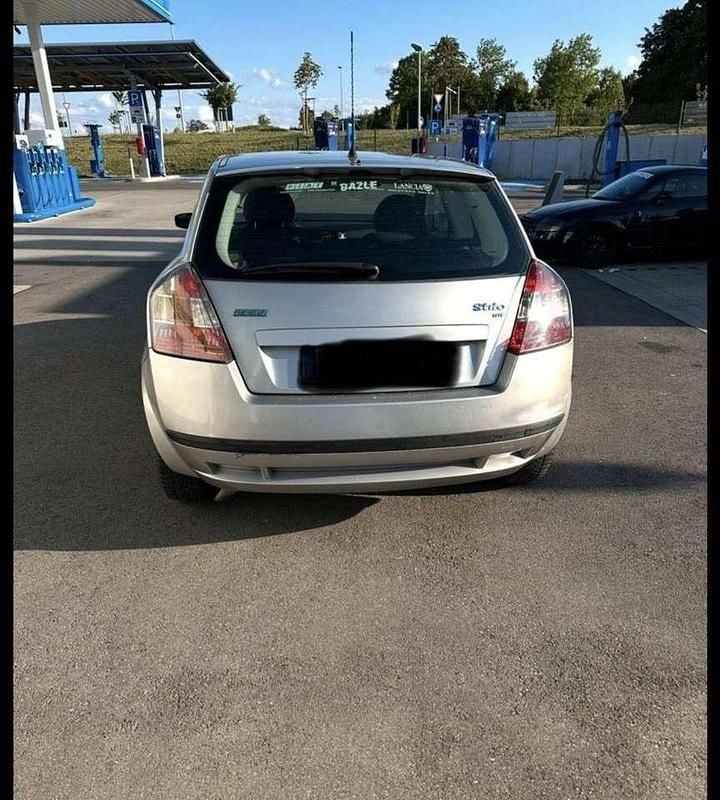 Gebraucht Fiat Stilo 103 PS (75 kW) 2003 Silber Limousine
