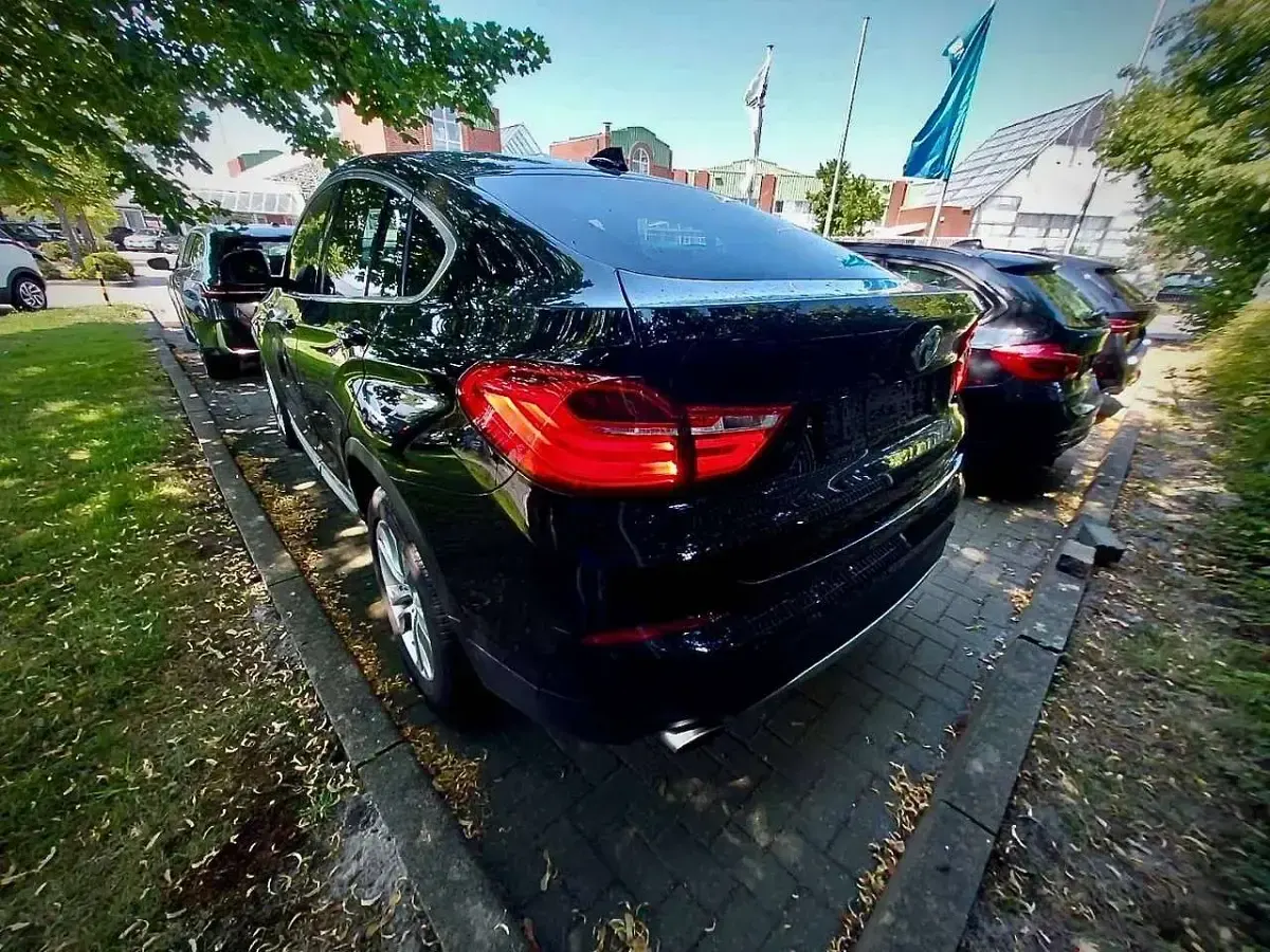 Gebraucht BMW X4 xLine 184 PS (135 kW) 2016 Schwarz ii SUV