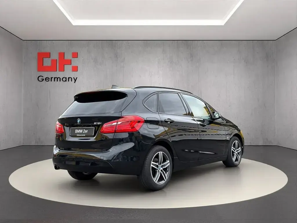 Gebraucht BMW 218 Sport Line 136 PS (100 kW) 2016 Black sapphire metallic Van / Kleinbus
