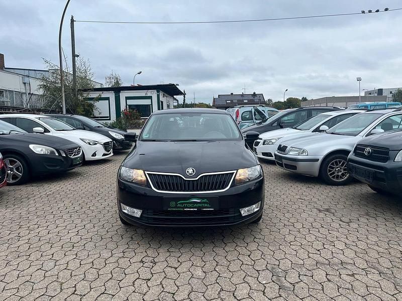 Schwarz Gebraucht 2016 Skoda Rapid Ambition Kombi | 6.900 € (Fairer Preis) - Bild 1/4