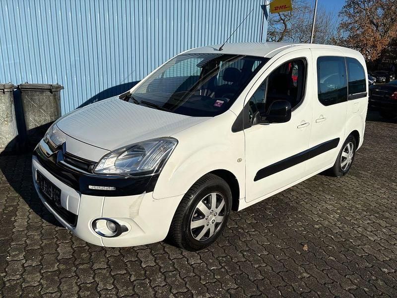 Weiß Gebraucht 2013 Citroën Berlingo SELECTION Van / Kleinbus | 12.700 € - Bild 1/4