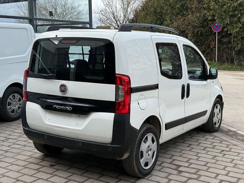 Gebraucht Fiat Fiorino 80 PS (58 kW) 2023 Weiß Van / Kleinbus