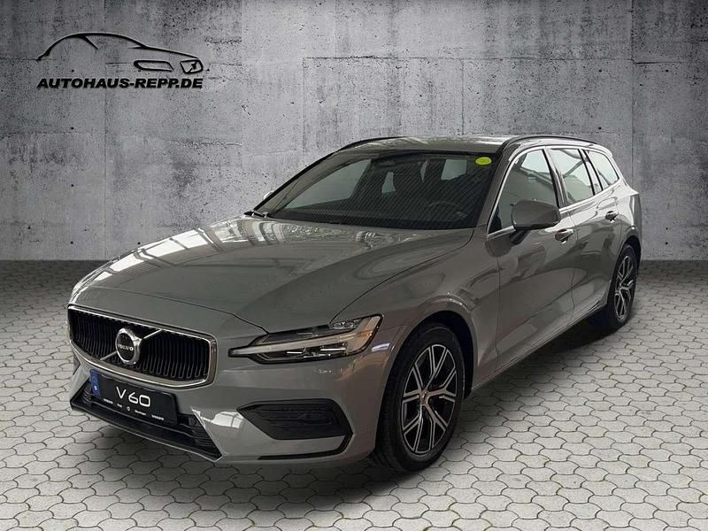 Gebraucht Volvo V60 Core 163 PS (119 kW) 2024 Vapour grey Kombi