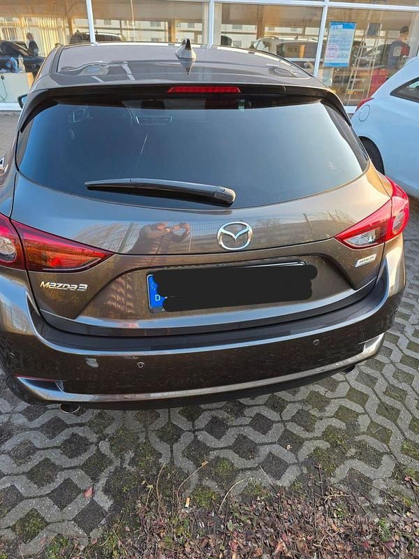 Gebraucht Mazda 3 Exclusive-Line 150 PS (110 kW) 2017 Braun Limousine