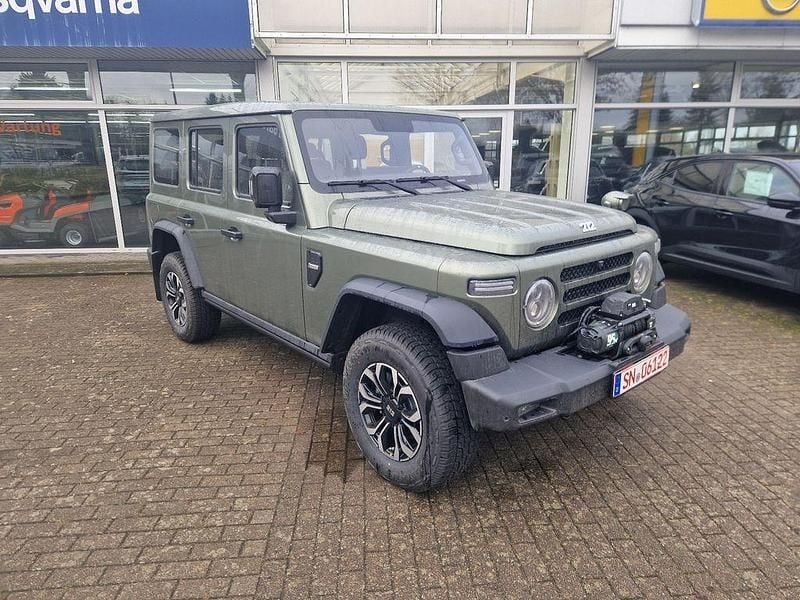 Neu BAW 212 166 PS (122 kW) 2026 Grün SUV