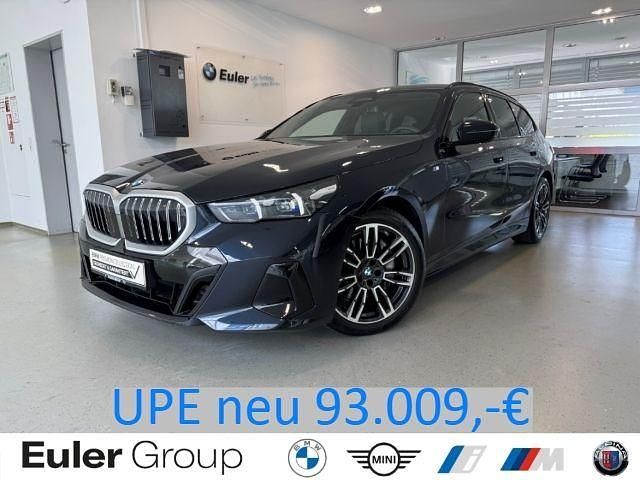 Schwarz Gebraucht 2024 BMW 540 Performance Kombi | 67.589 € - Bild 1/4