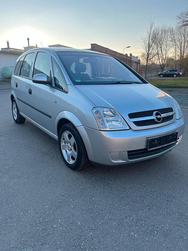 Gebraucht Opel Meriva 105 PS (77 kW) 2004 Silber Van / Kleinbus