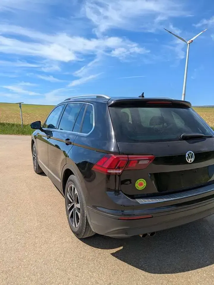 Gebraucht VW Tiguan United 150 PS (110 kW) 2020 Schwarz SUV