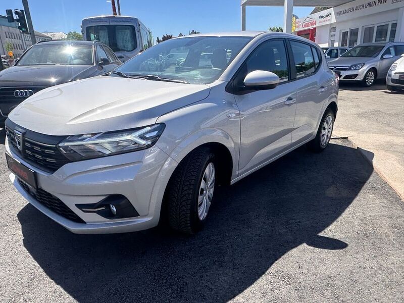Grau Gebraucht 2021 Dacia Sandero Comfort Kleinwagen | 13.900 € (Guter Preis) - Bild 1/4