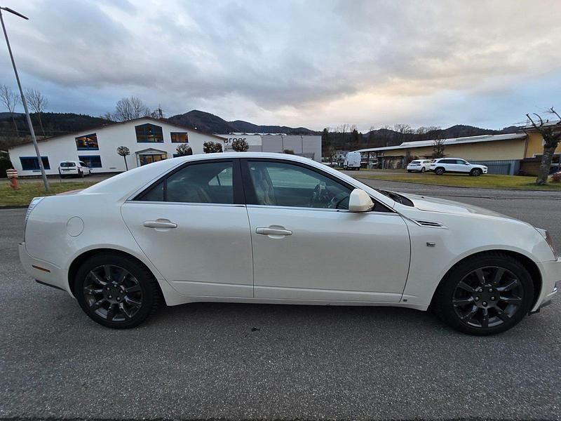 Gebraucht Cadillac CTS 211 PS (155 kW) 2010 Weiß Limousine