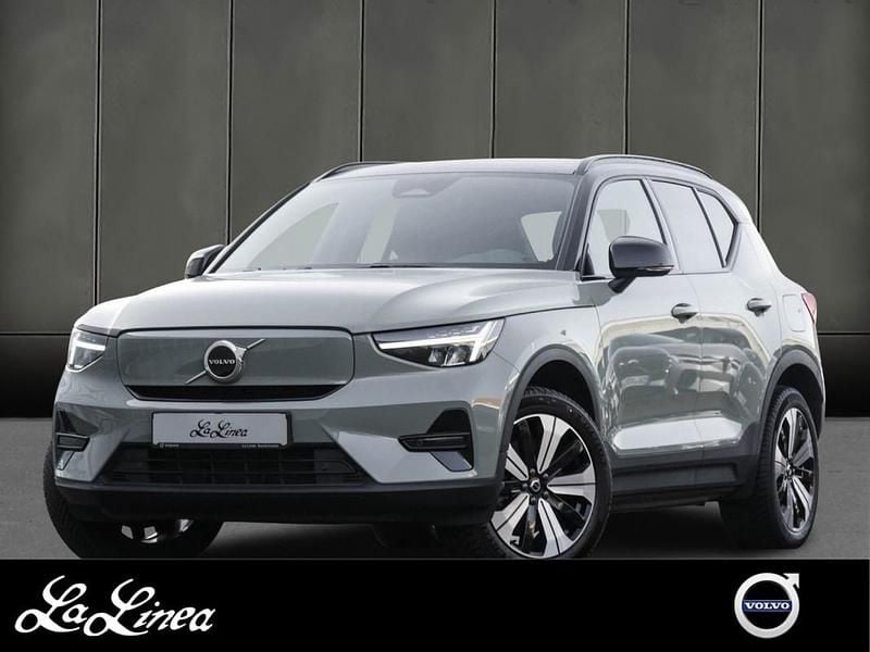 Grün Gebraucht 2022 Volvo XC40 Plus SUV | 24.790 € (Fairer Preis) - Bild 1/3