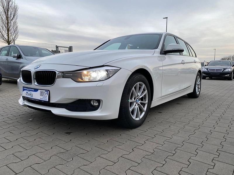 Gebraucht BMW 320 184 PS (135 kW) 2015 Rot Kombi