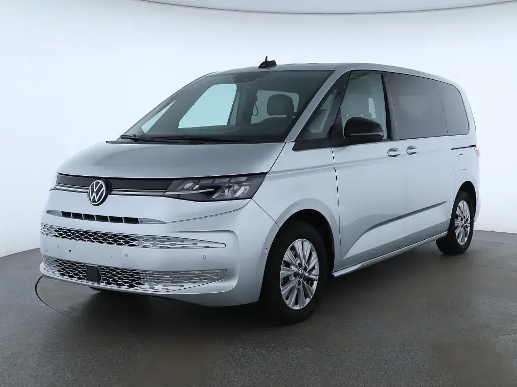 Gebraucht VW Multivan R 150 PS (110 kW) 2025 Reflexsilber metallic Van / Kleinbus