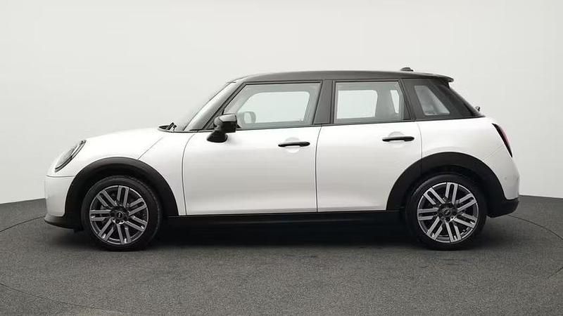 Second-hand Mini Cooper Classic 114 kW (156 CP) 2025 Alb Hatchback