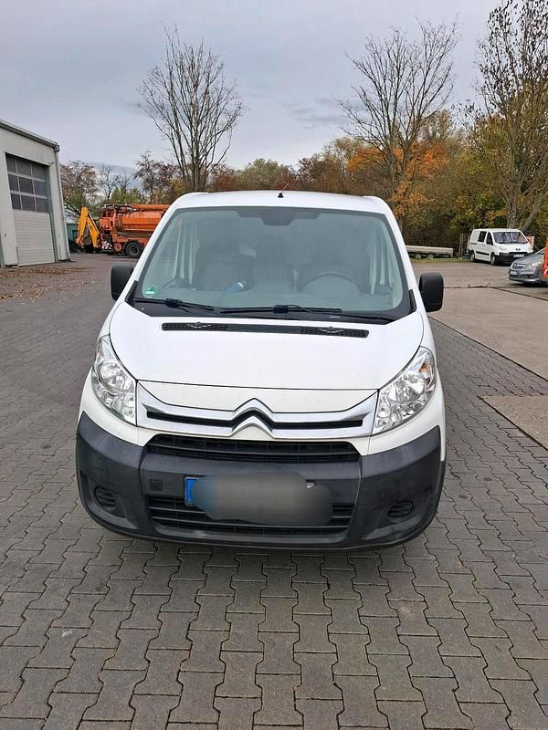 Weiß Gebraucht 2016 Citroën Jumpy Van / Kleinbus | 5.200 € - Bild 1/4
