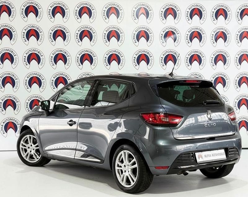 Gebraucht Renault Clio IV LIMITED 118 PS (86 kW) 2017 Grau Limousine