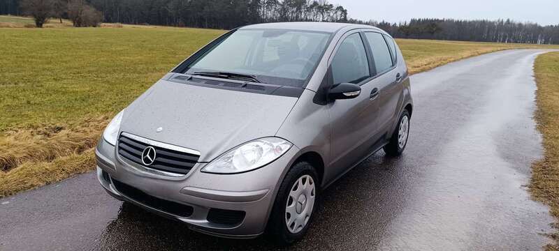 Grau Gebraucht 2007 Mercedes A170 Classic Limousine | 4.150 € (Fairer Preis) - Bild 1/4