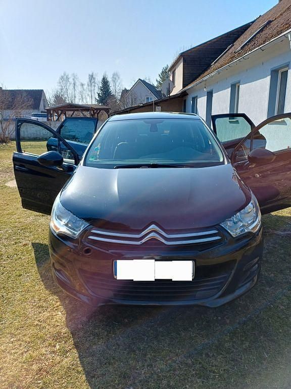Gebraucht Citroën C4 SELECTION 120 PS (88 kW) 2012 Schwarz Limousine