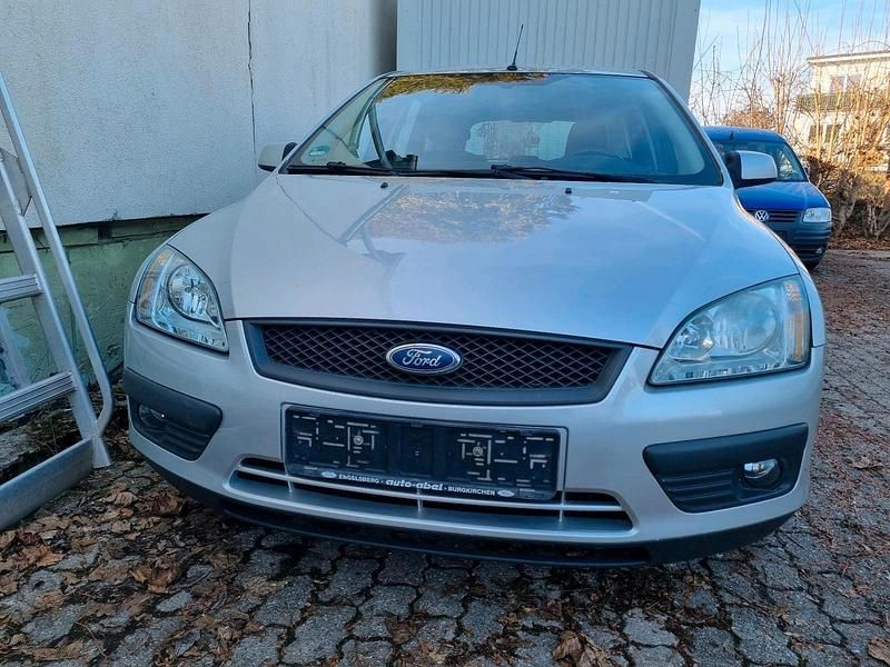 Gebraucht Ford Focus 116 PS (85 kW) 2006 Silber Kombi