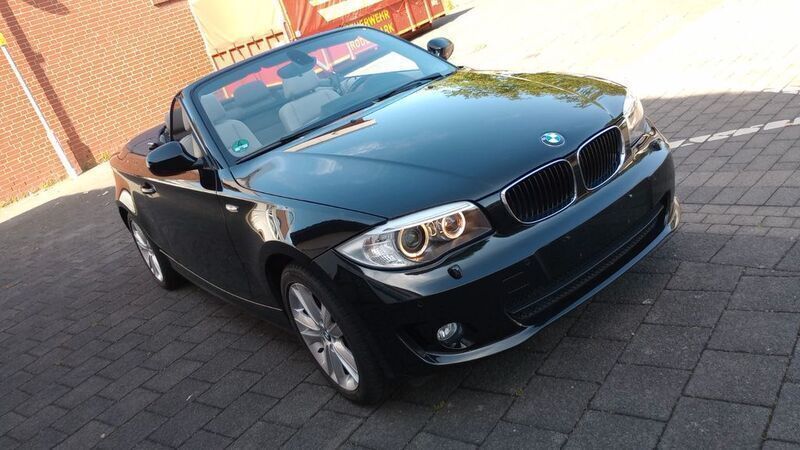 Saphirschwarz Gebraucht 2011 BMW 120 Cabriolet Performance Cabrio | 12.950 € (Etwas zu teuer) - Bild 1/4