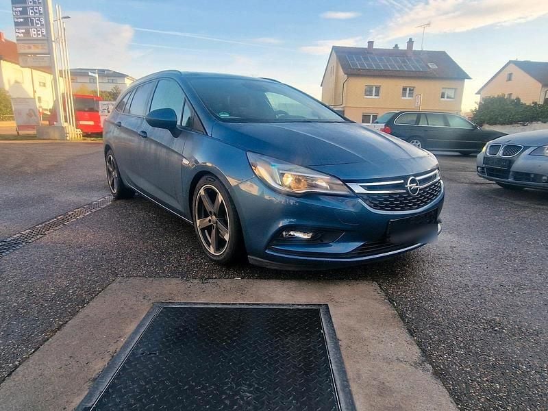 Gebraucht Opel Astra 136 PS (100 kW) 2016 Blau Kombi