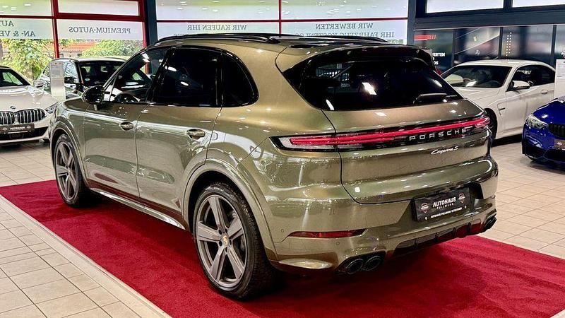 Gebraucht Porsche Cayenne S Sport 475 PS (349 kW) 2023 Grün SUV