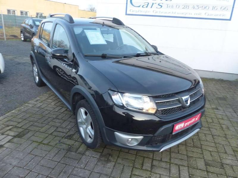 Gebraucht Dacia Sandero Prestige 90 PS (66 kW) 2014 Perlmuttschwarz Kleinwagen