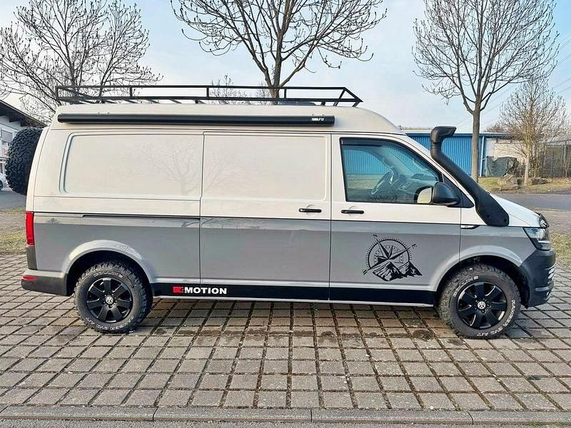 Gebraucht VW Transporter 150 PS (110 kW) 2018 Weiß Van