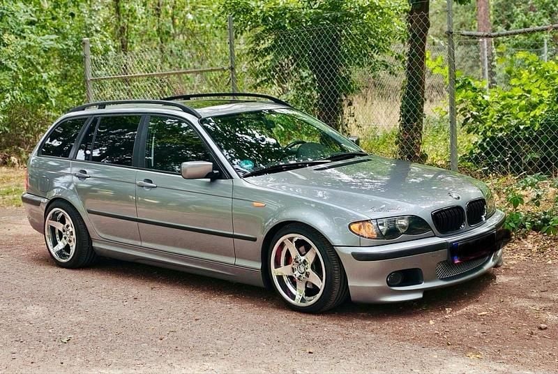 Grau Gebraucht 2003 BMW 318 M Sport Kombi | 1.500 € (Guter Preis) - Bild 1/4
