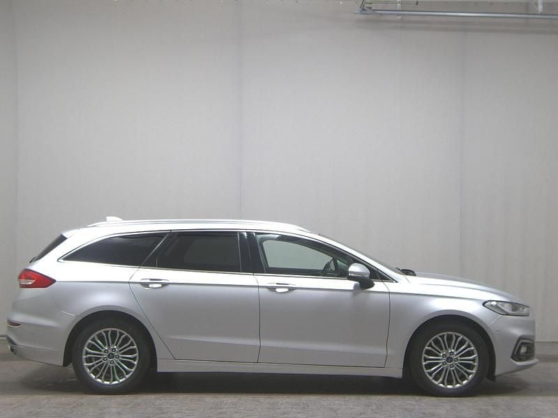 Gebraucht Ford Mondeo Titanium 190 PS (139 kW) 2022 Silber Kombi