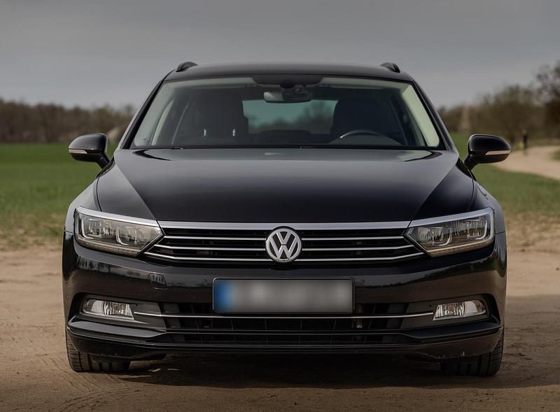 Gebraucht VW Passat 150 PS (110 kW) 2017 Schwarz Kombi