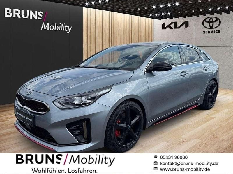 Lunar silver m. Gebraucht 2020 Kia ProCeed GT Kleinwagen | 23.980 € (Fairer Preis) - Bild 1/4
