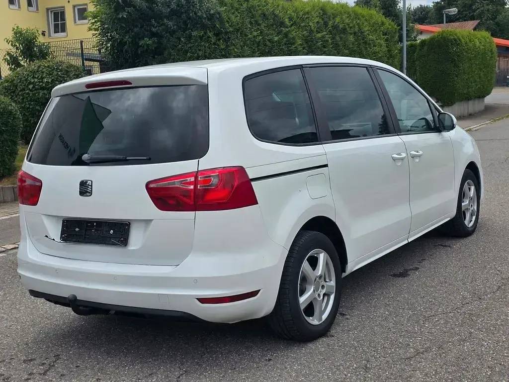 Gebraucht Seat Alhambra 140 PS (102 kW) 2015 Weiß Van / Kleinbus