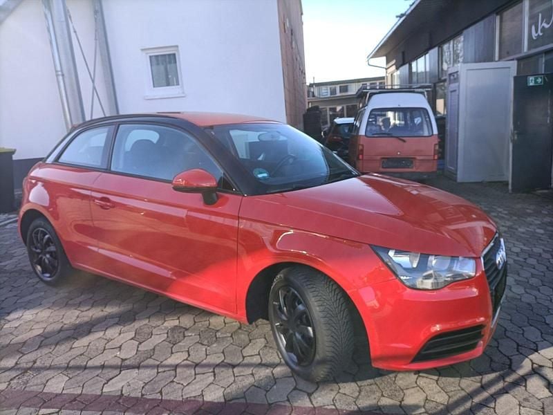Gebraucht Audi A1 90 PS (66 kW) 2014 Rot Kleinwagen
