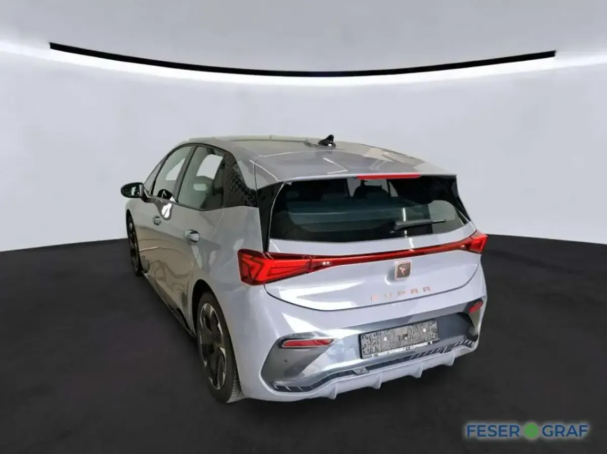 Second-hand Cupra Born 150 kW (204 CP) 2024 Gri Hatchback