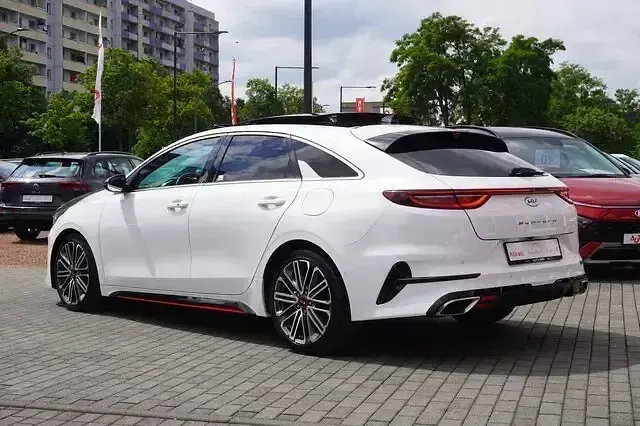Gebraucht Kia ProCeed GT 204 PS (150 kW) 2020 Deluxeweiss met. Kombi
